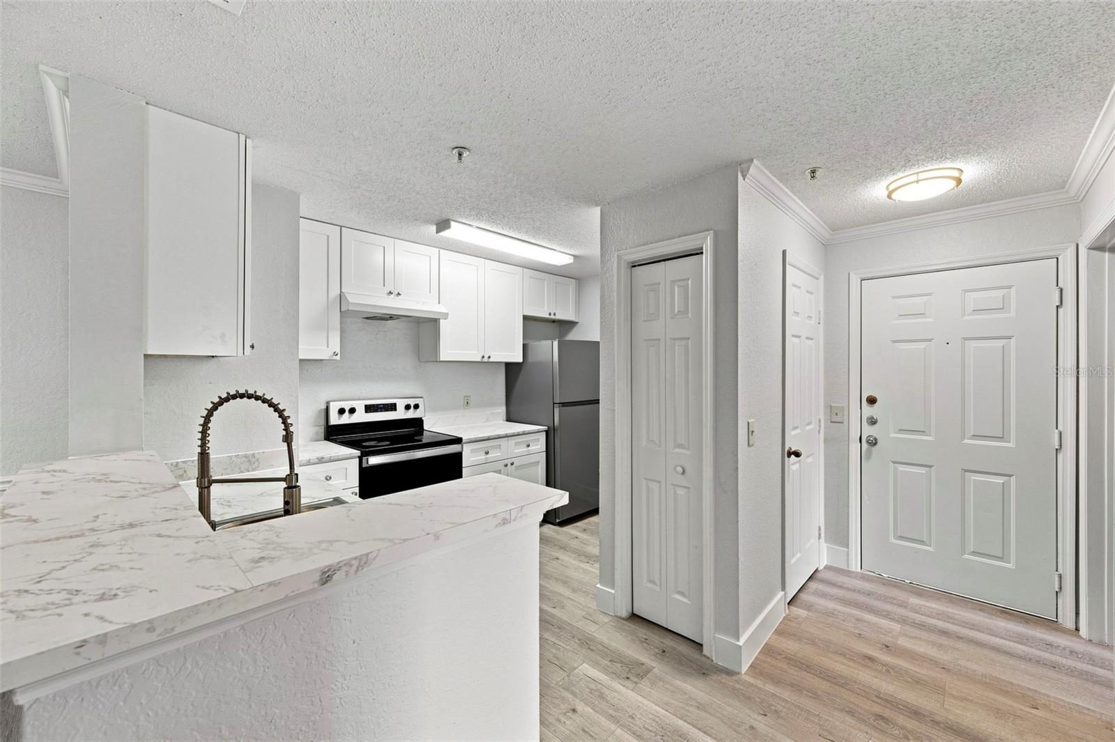 18001 RICHMOND PLACE DR #136 — photo 3