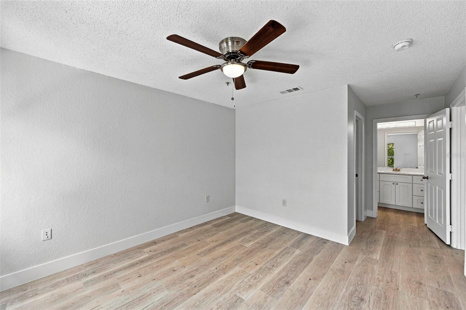 18001 RICHMOND PLACE DR #136 — photo 10