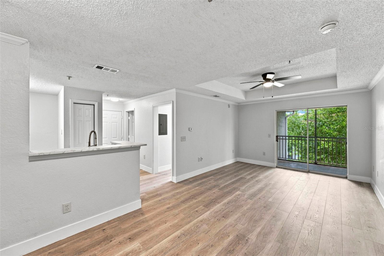 18001 RICHMOND PLACE DR #136 — photo 7