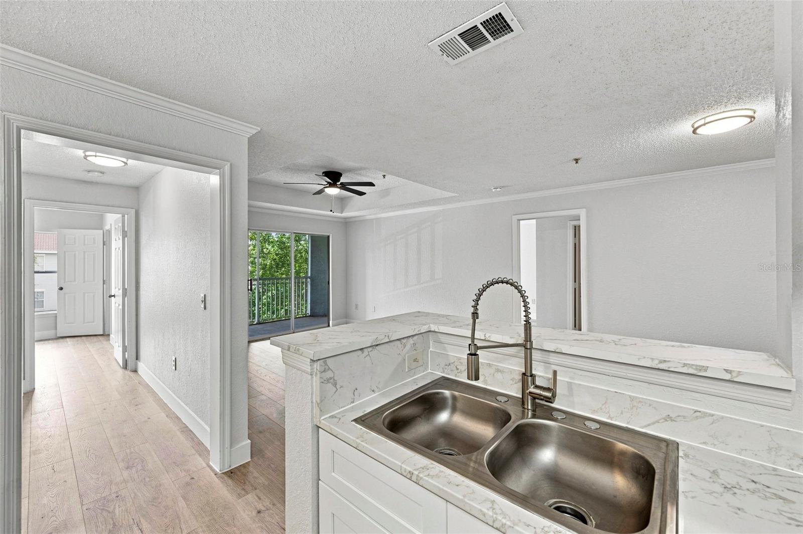 18001 RICHMOND PLACE DR #136 — photo 5