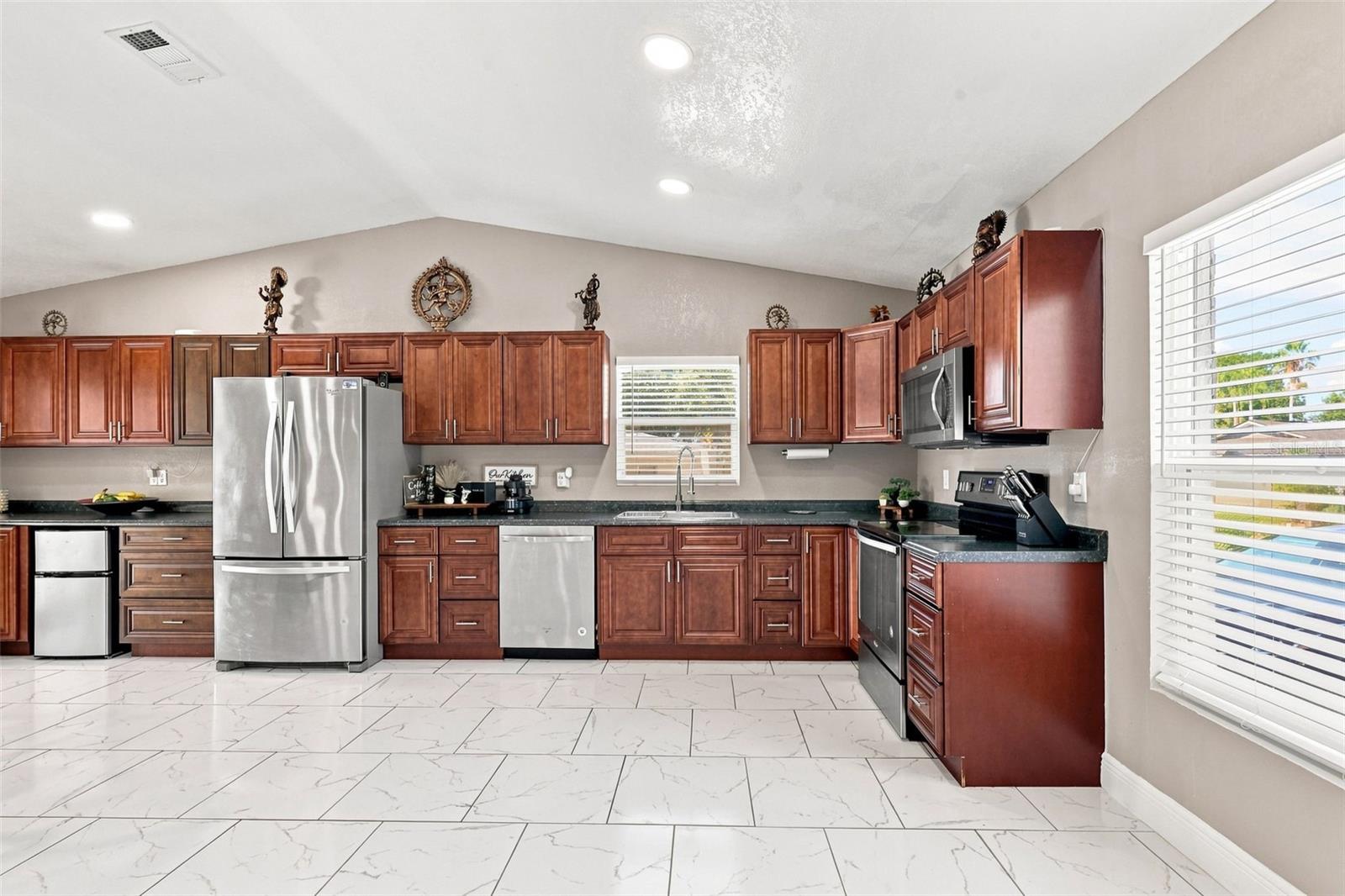 5408 PENTAIL CIR — photo 13