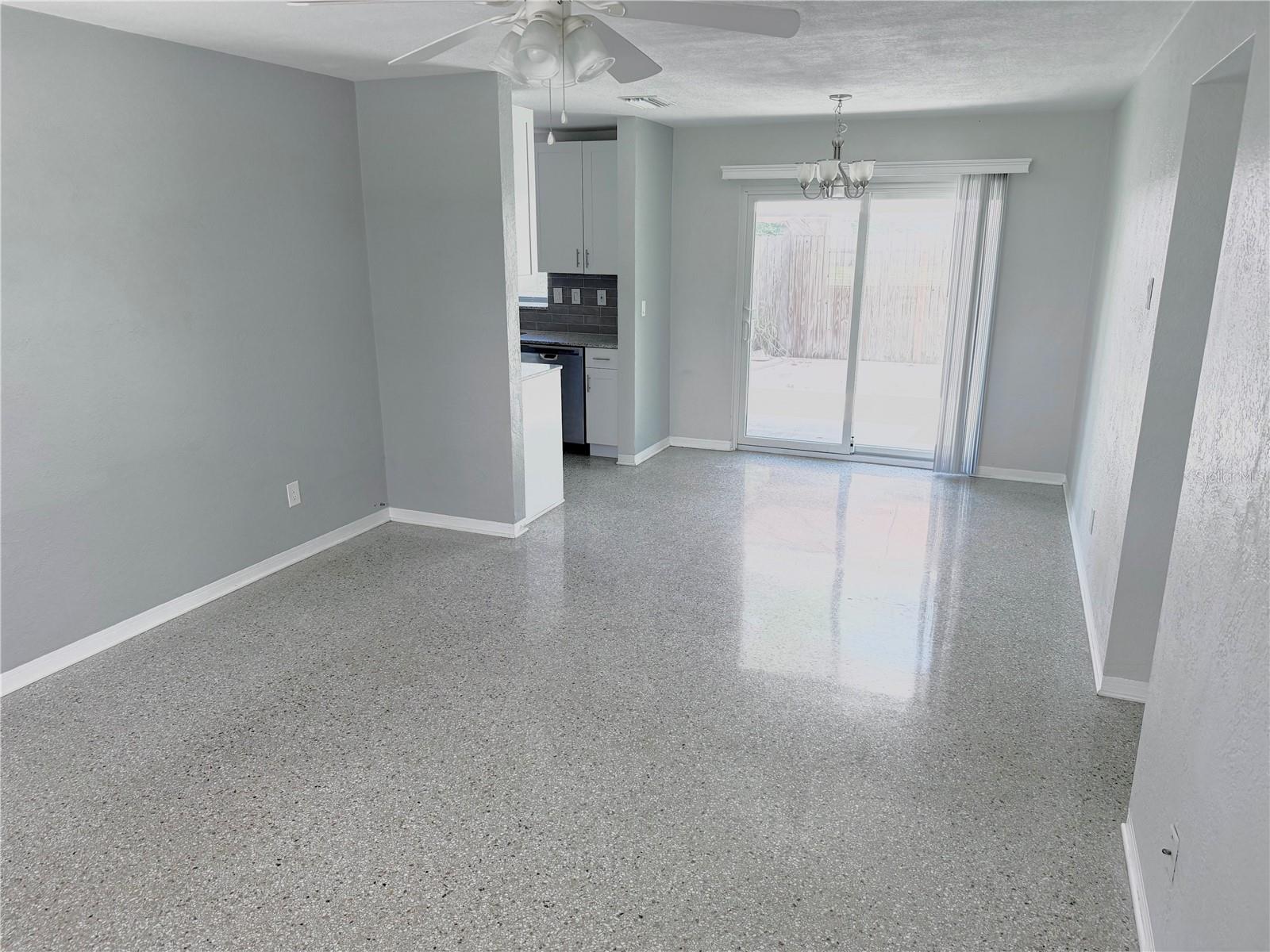 349 DOLPHIN AVE SE — photo 4