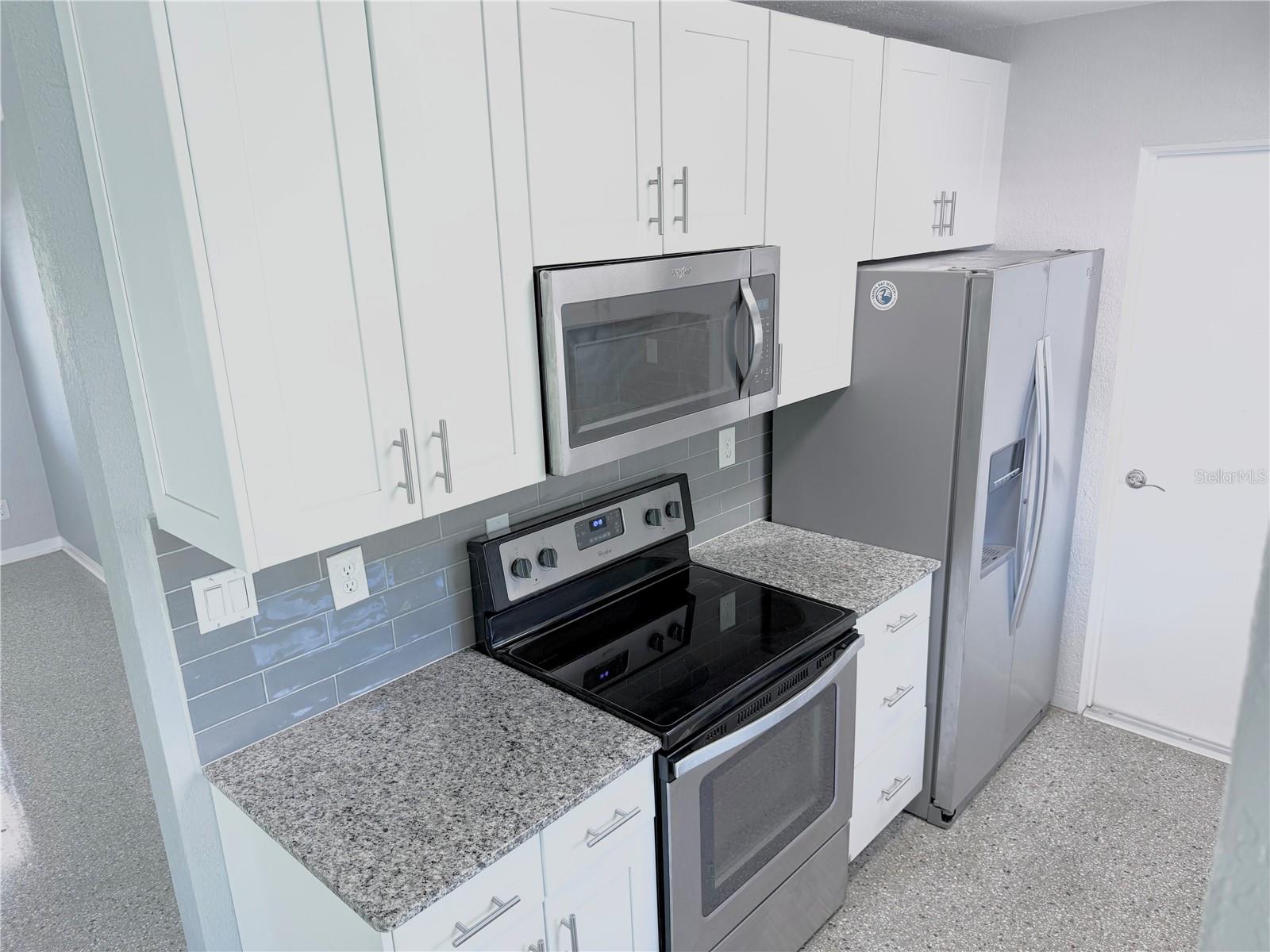 349 DOLPHIN AVE SE — photo 6