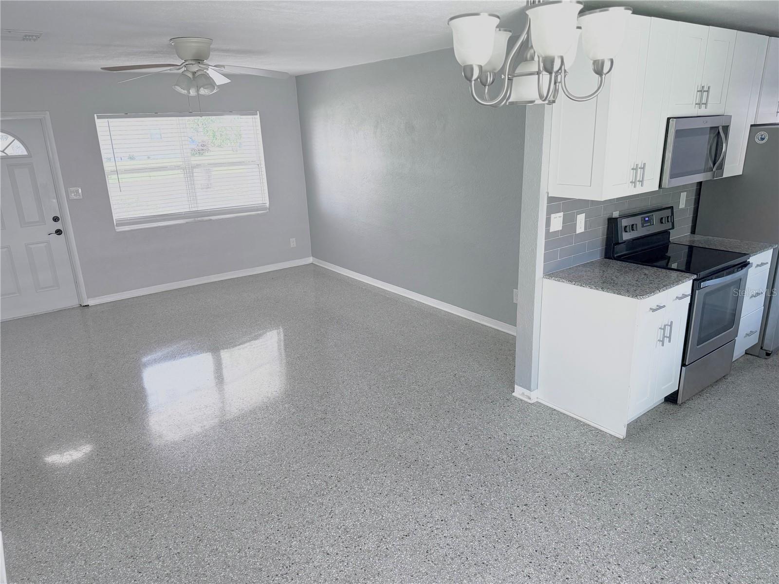 349 DOLPHIN AVE SE — photo 5