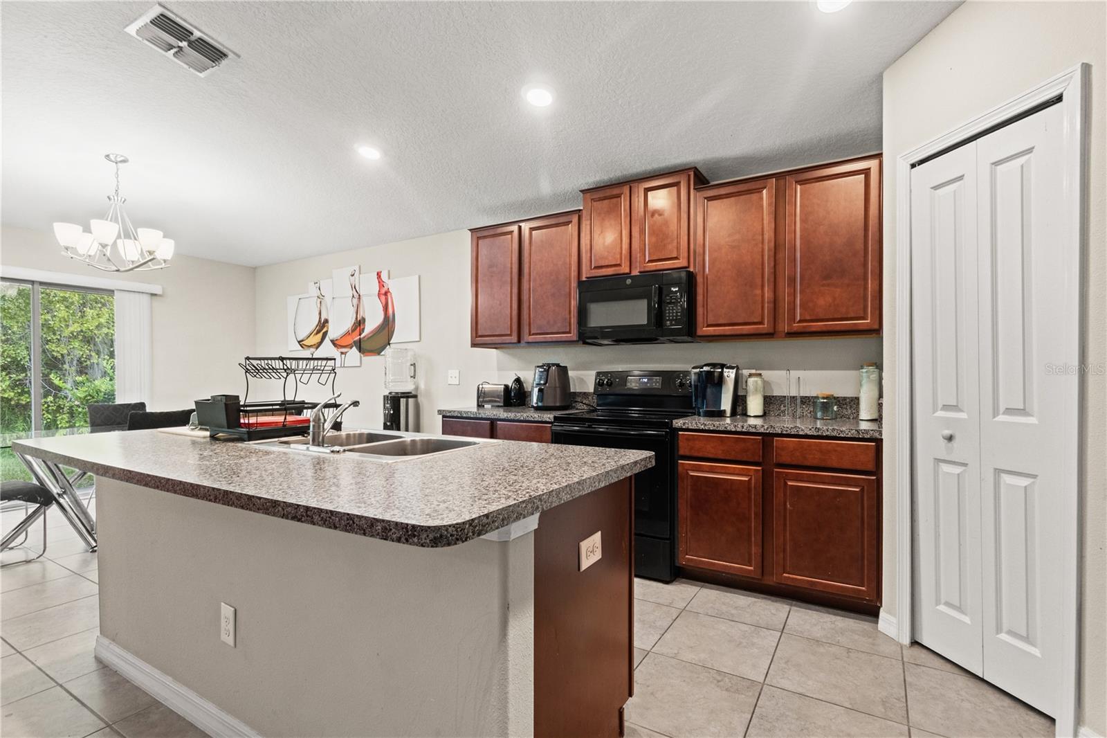 2979 MOULDEN HOLLOW DR — photo 18