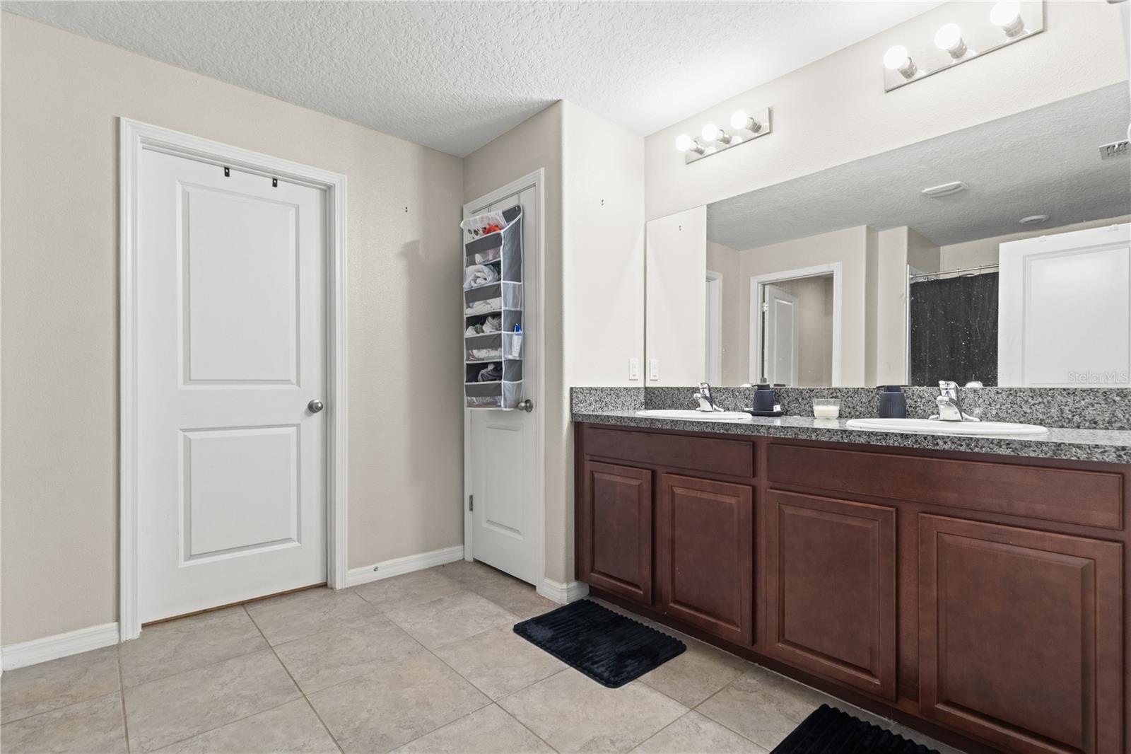 2979 MOULDEN HOLLOW DR — photo 23