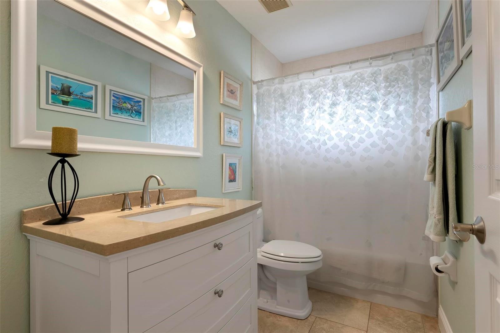 586 OAK BAY DR — photo 23