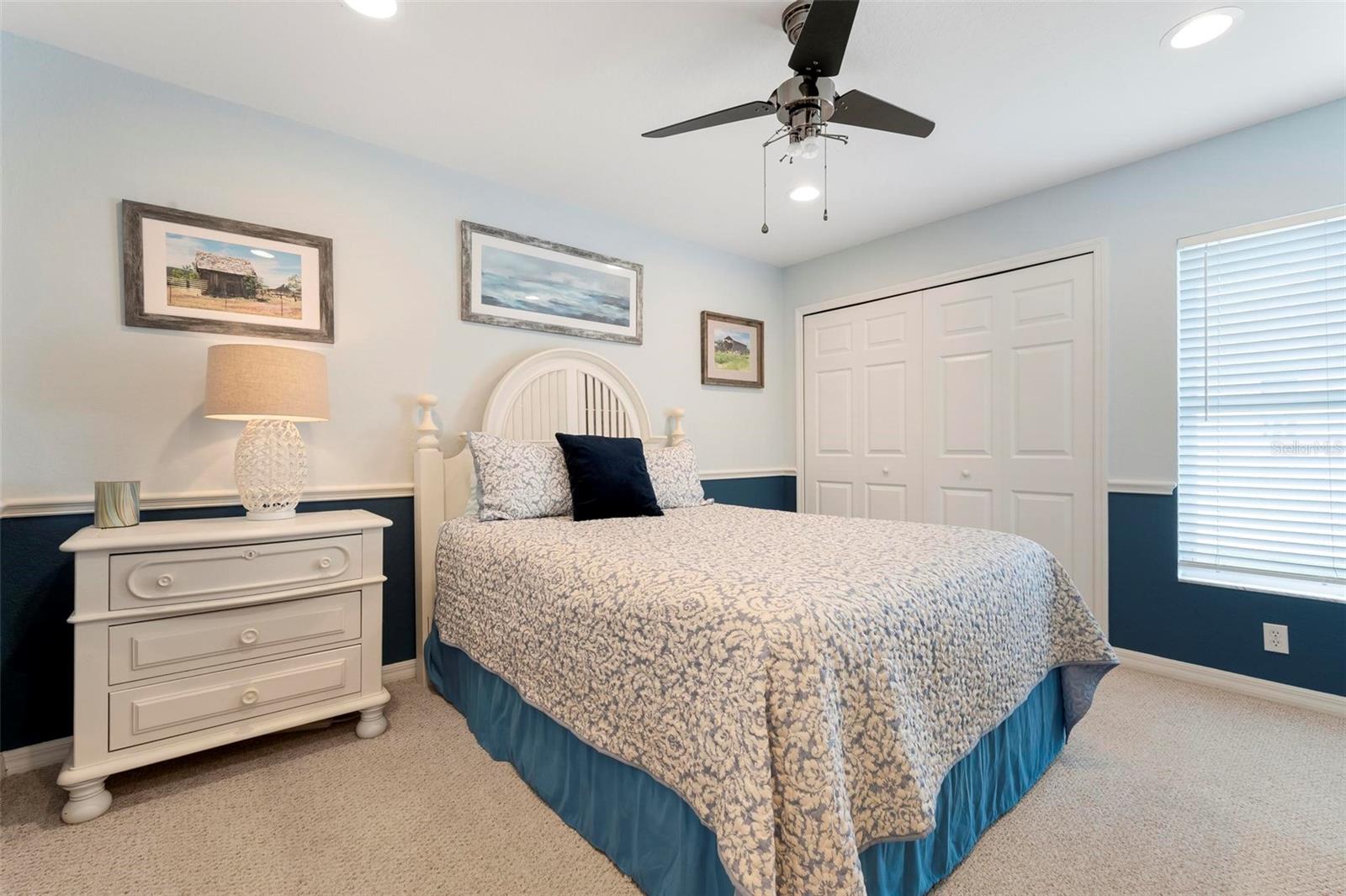586 OAK BAY DR — photo 22