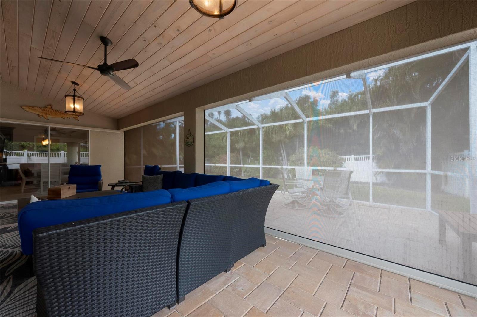 586 OAK BAY DR — photo 29
