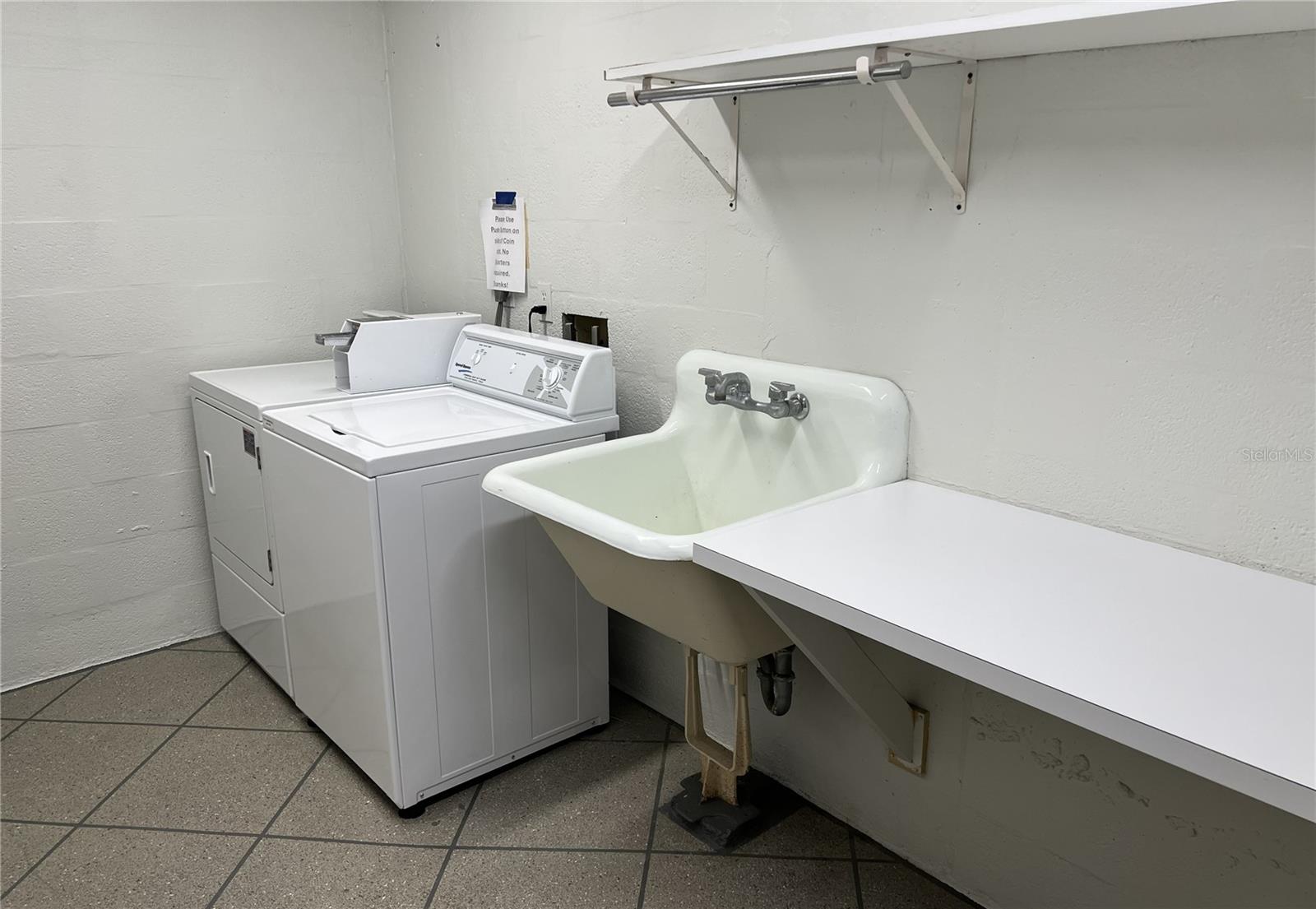 19 WHISPERING SANDS DR #401 — photo 37