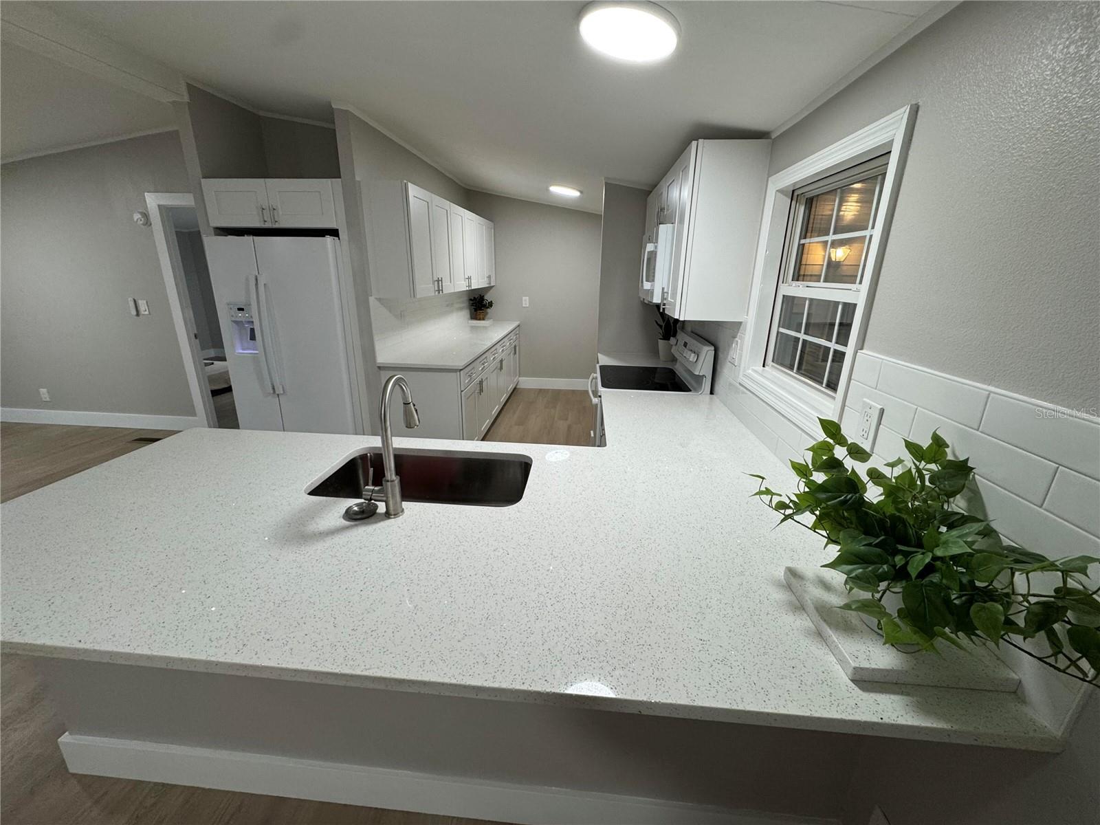 8801 MARC DAVID — photo 32