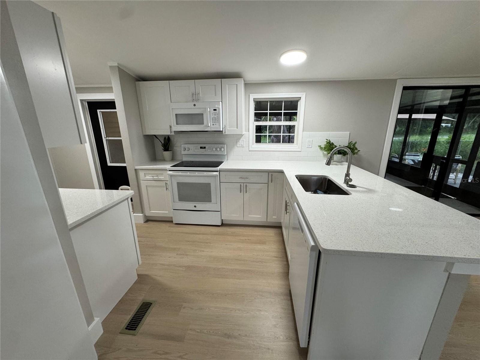 8801 MARC DAVID — photo 11