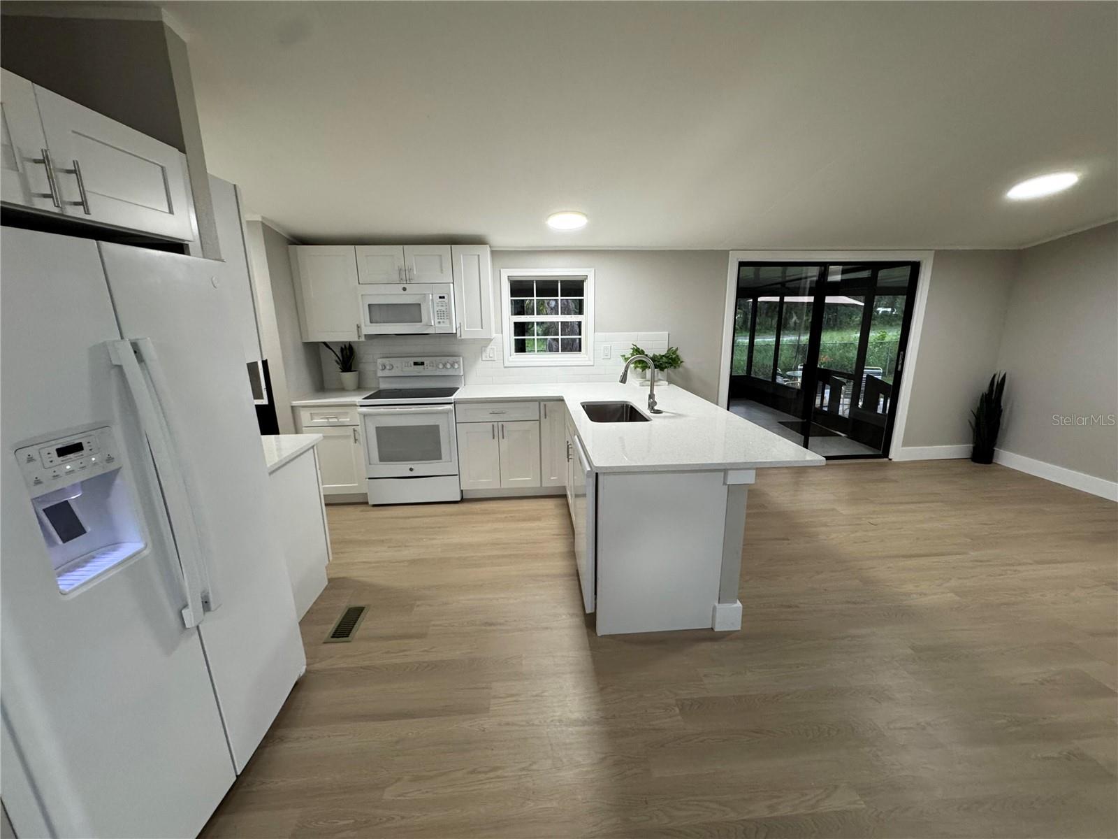8801 MARC DAVID — photo 31