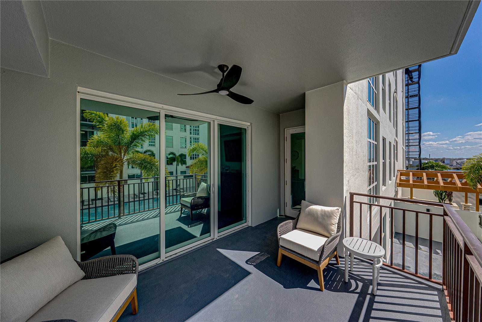 1227 E MADISON ST #504 — photo 40