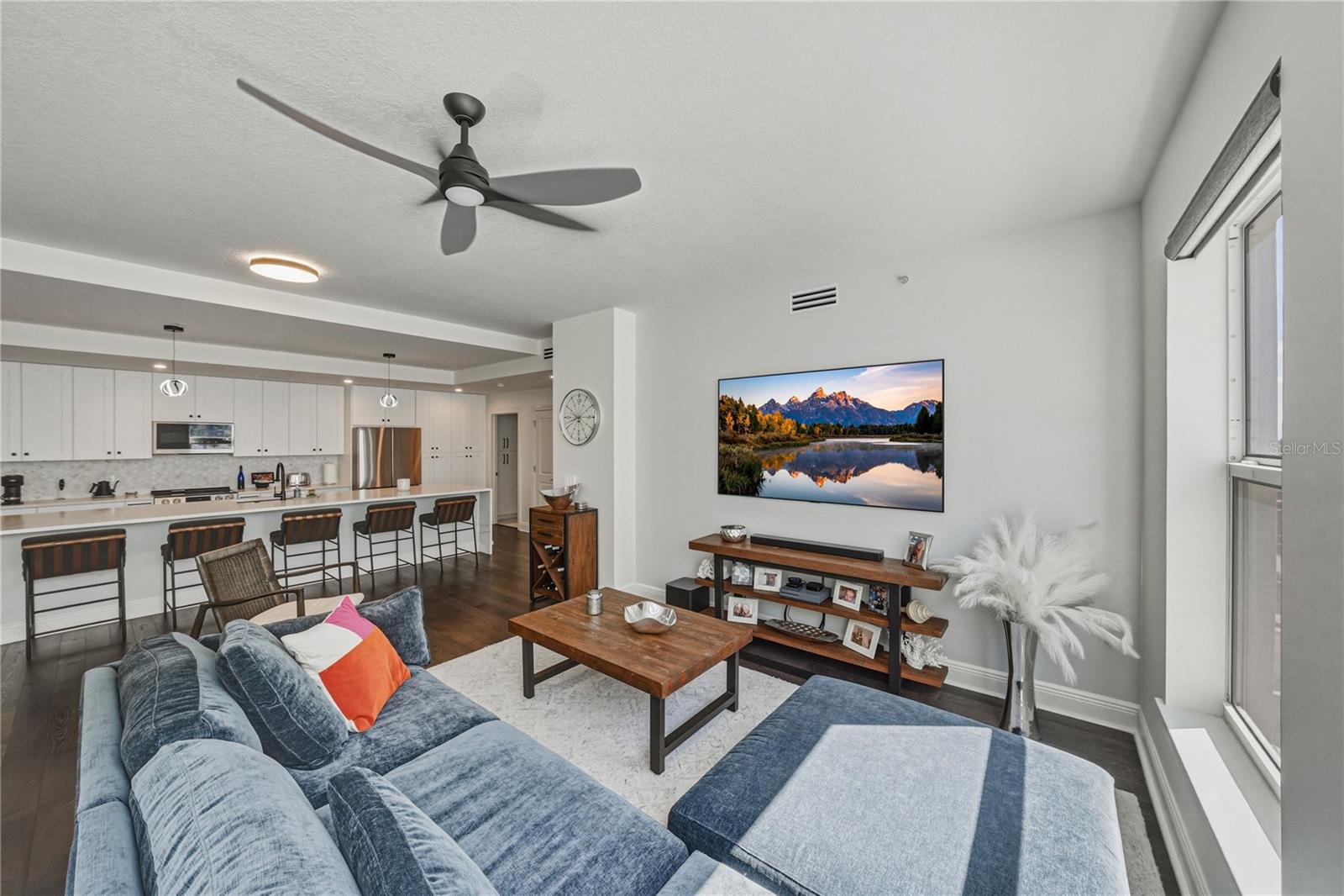 1227 E MADISON ST #504 — photo 14