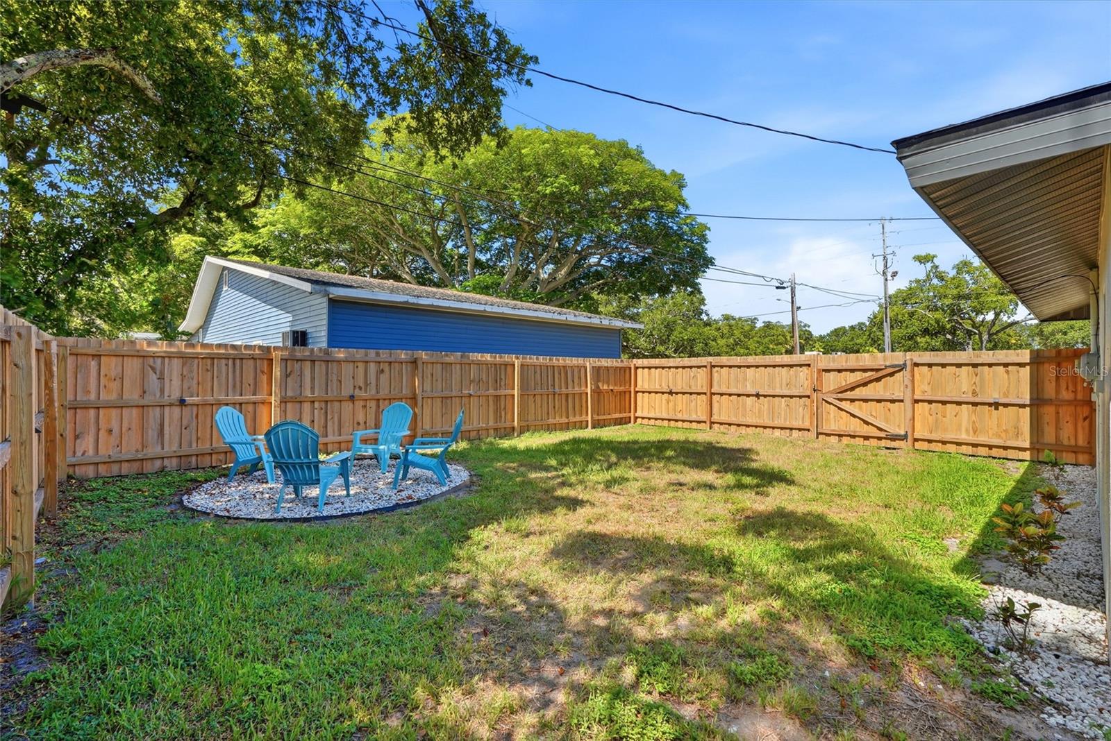 2117 N HERCULES AVE — photo 31