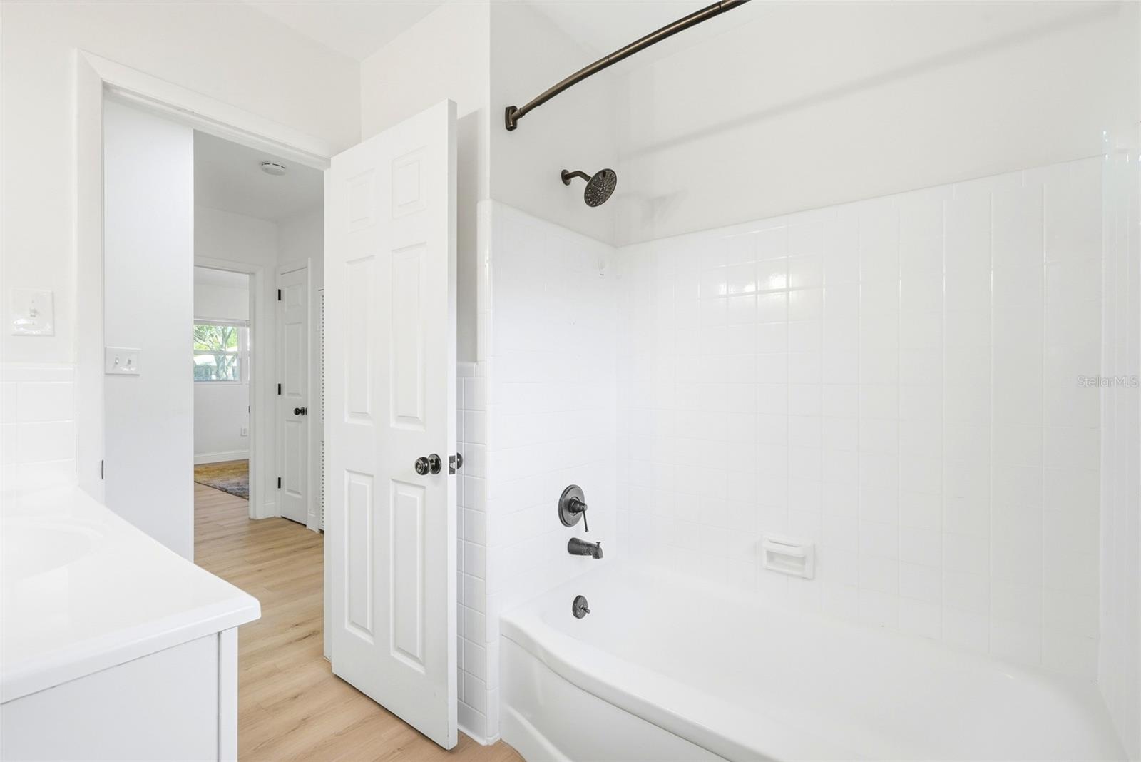 2117 N HERCULES AVE — photo 19