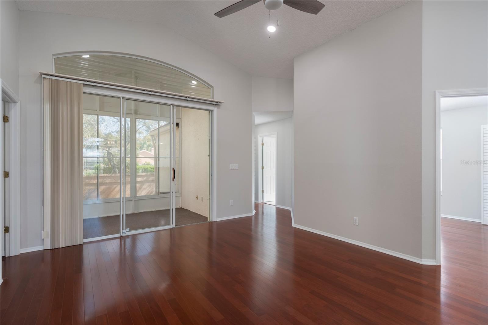 717 LIGHTHOUSE DR — photo 9