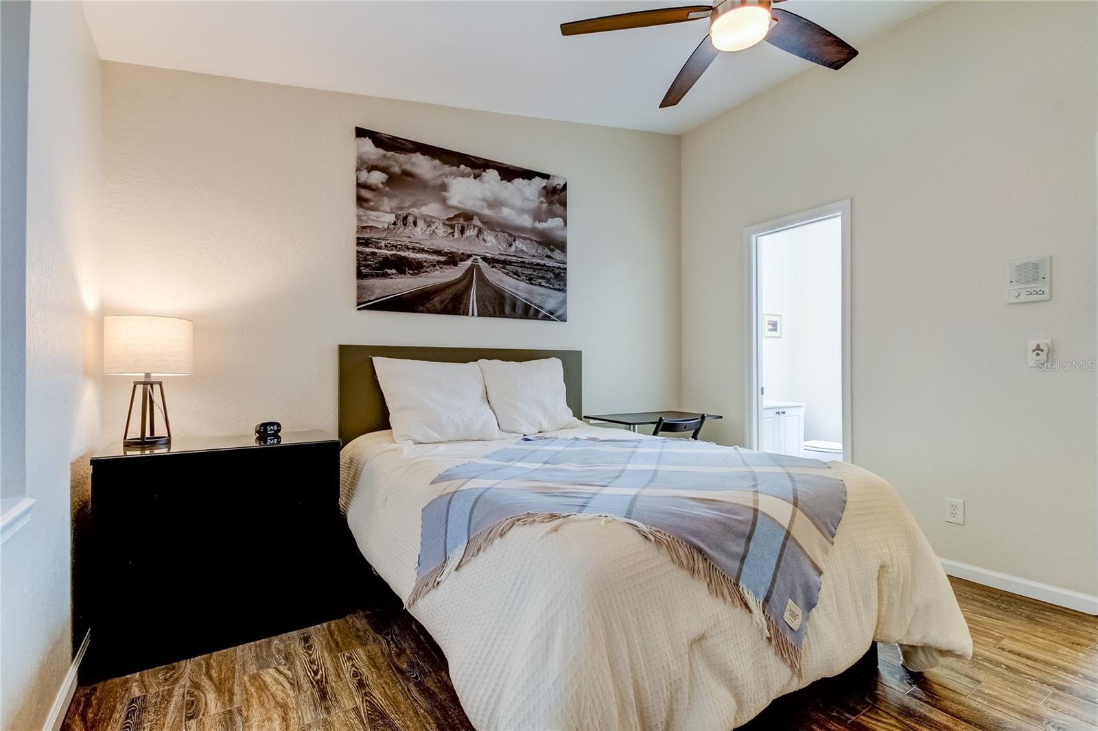 129 BRENT CIR — photo 31