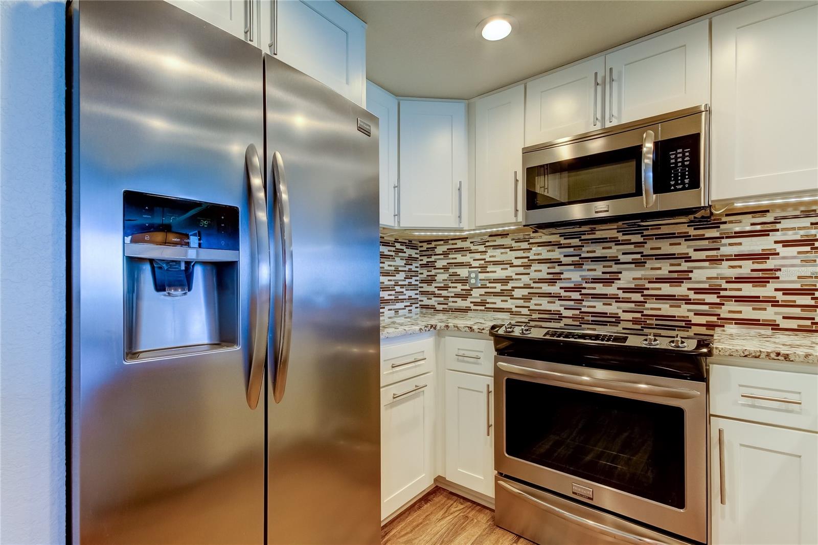 129 BRENT CIR — photo 17