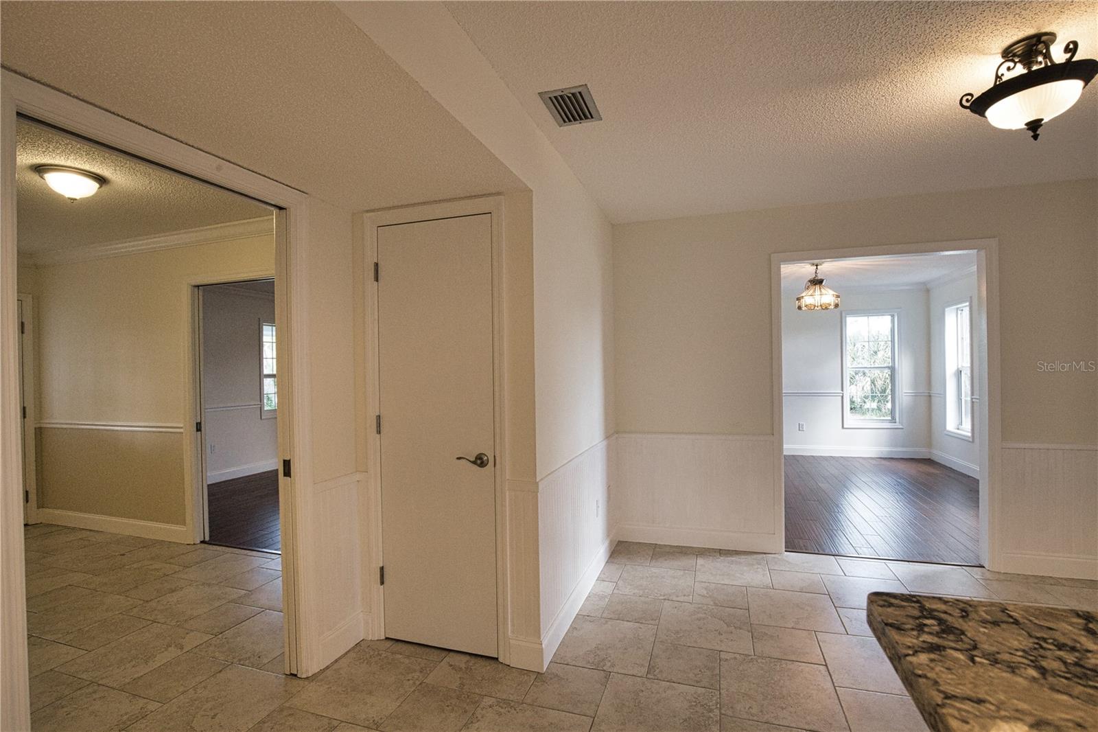 916 BAYSHORE DR — photo 33