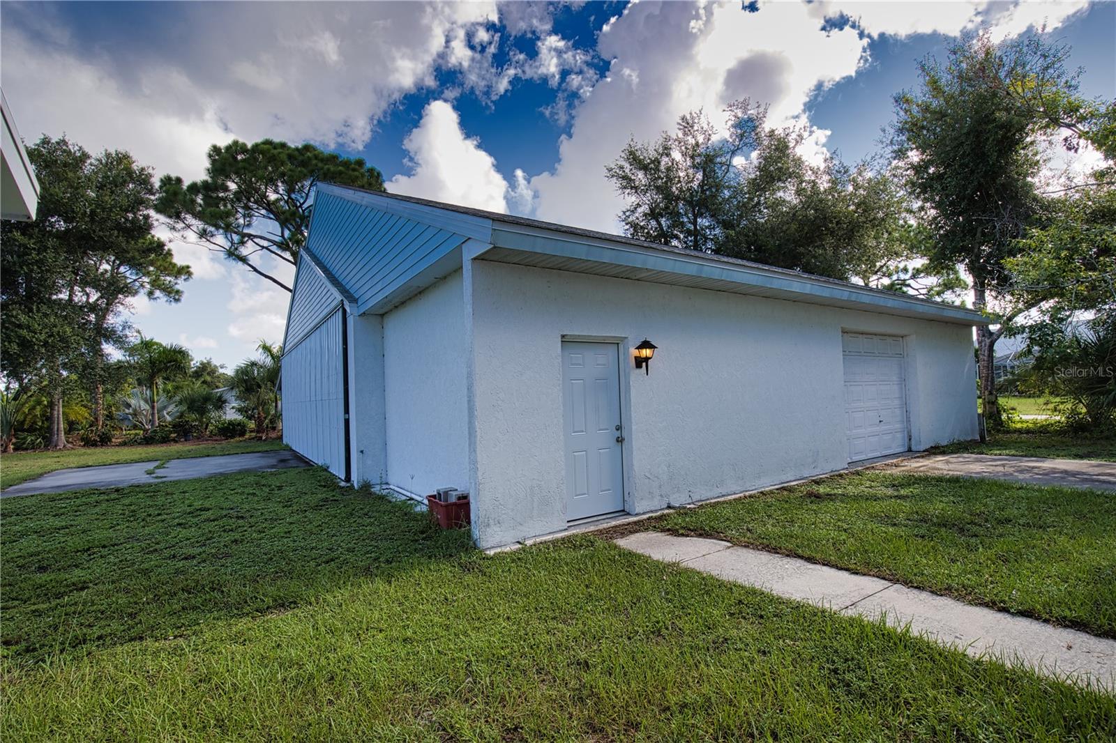 916 BAYSHORE DR — photo 75
