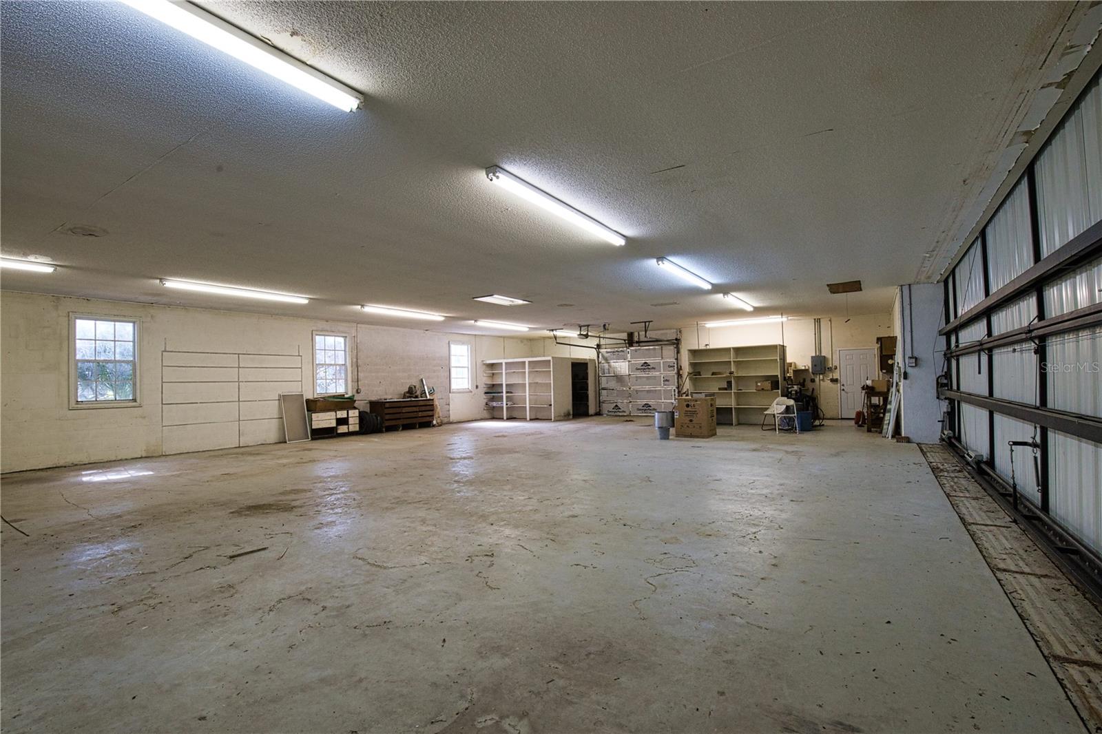916 BAYSHORE DR — photo 77