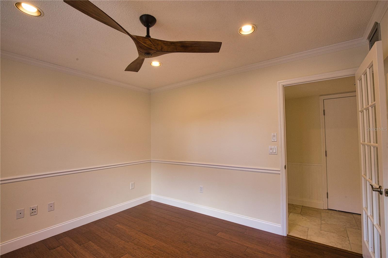 916 BAYSHORE DR — photo 44