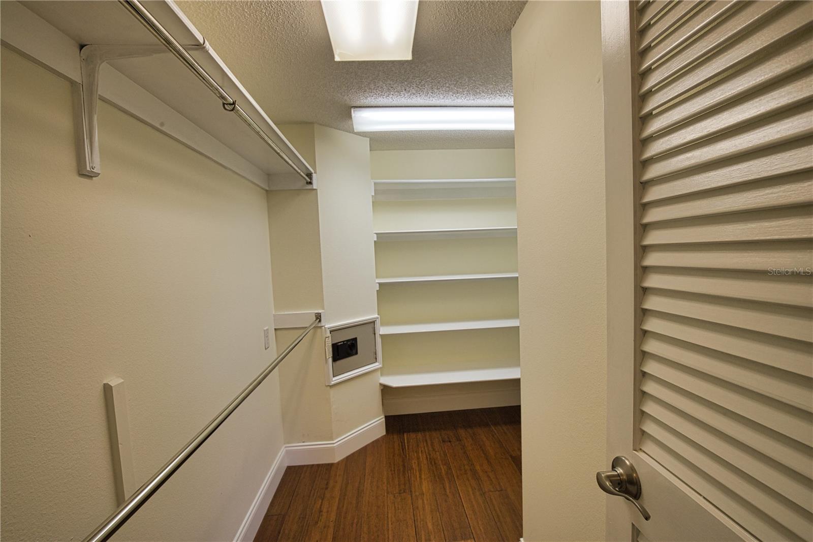 916 BAYSHORE DR — photo 54