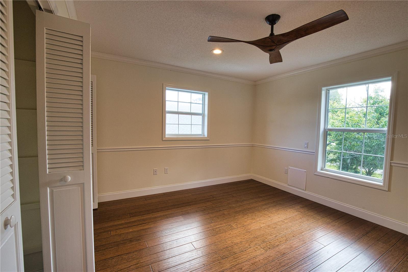 916 BAYSHORE DR — photo 56