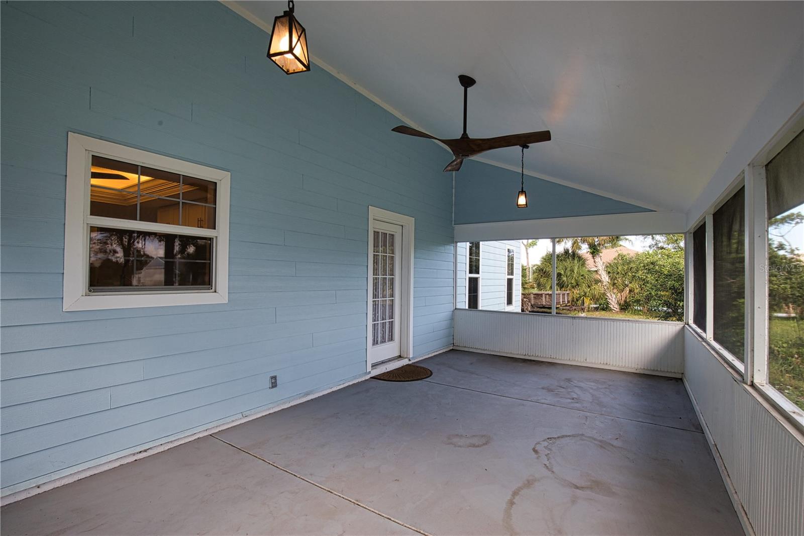 916 BAYSHORE DR — photo 73