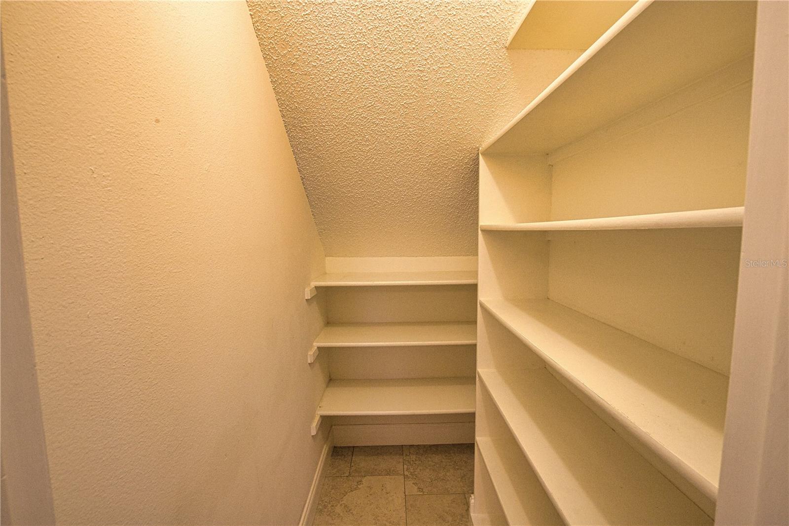 916 BAYSHORE DR — photo 40