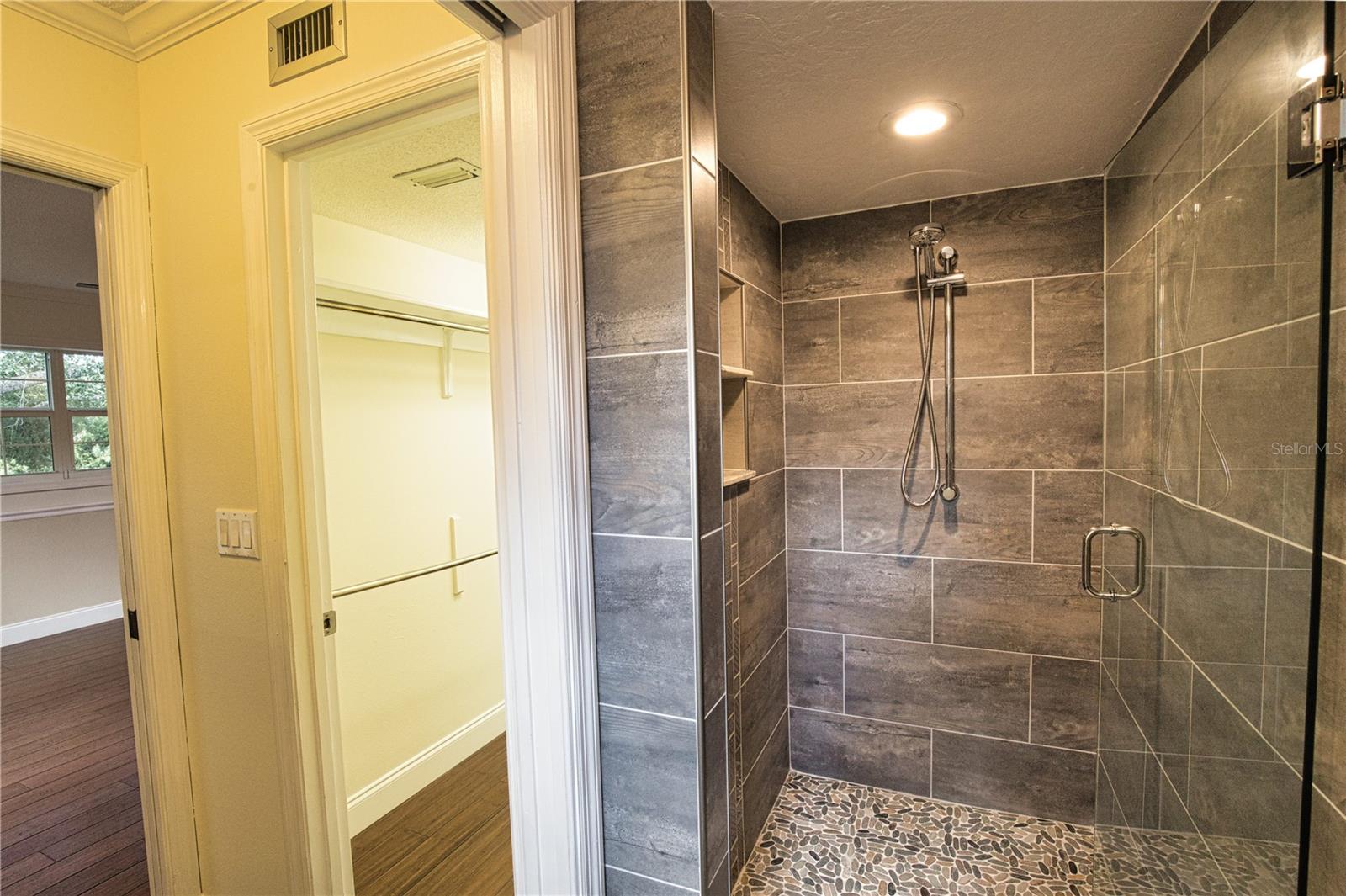 916 BAYSHORE DR — photo 55