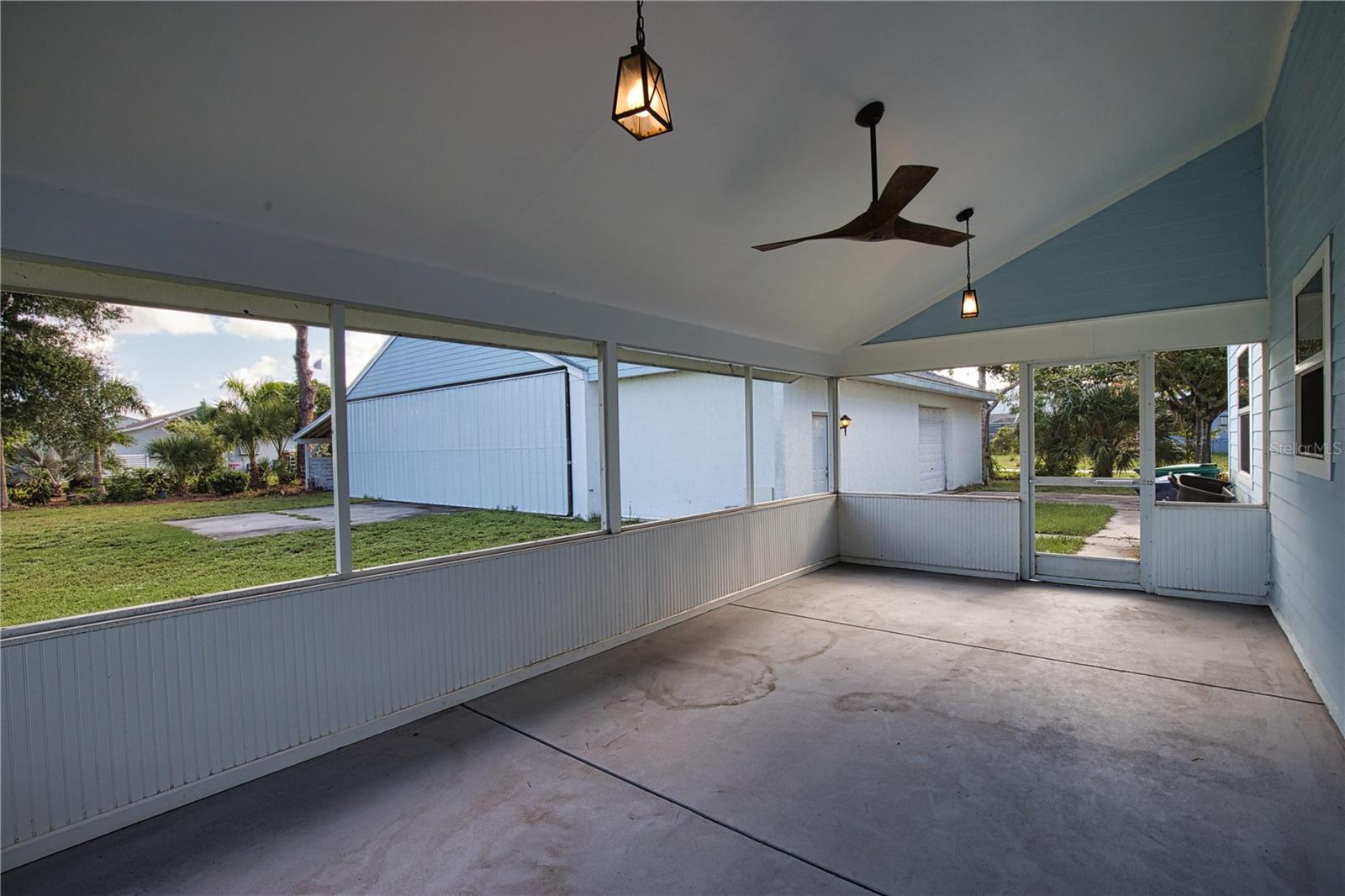 916 BAYSHORE DR — photo 71