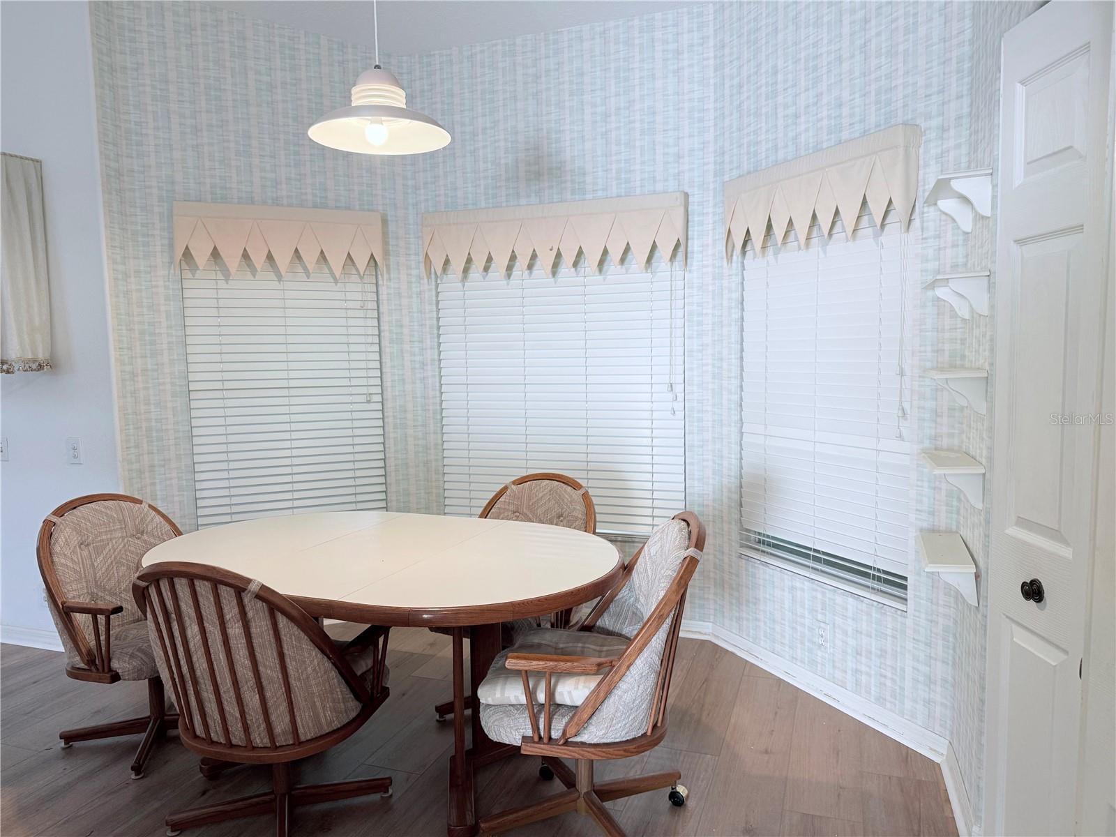 13928 TENNYSON DR — photo 28