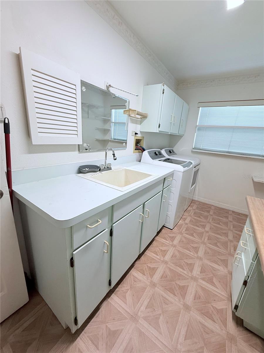 13928 TENNYSON DR — photo 39