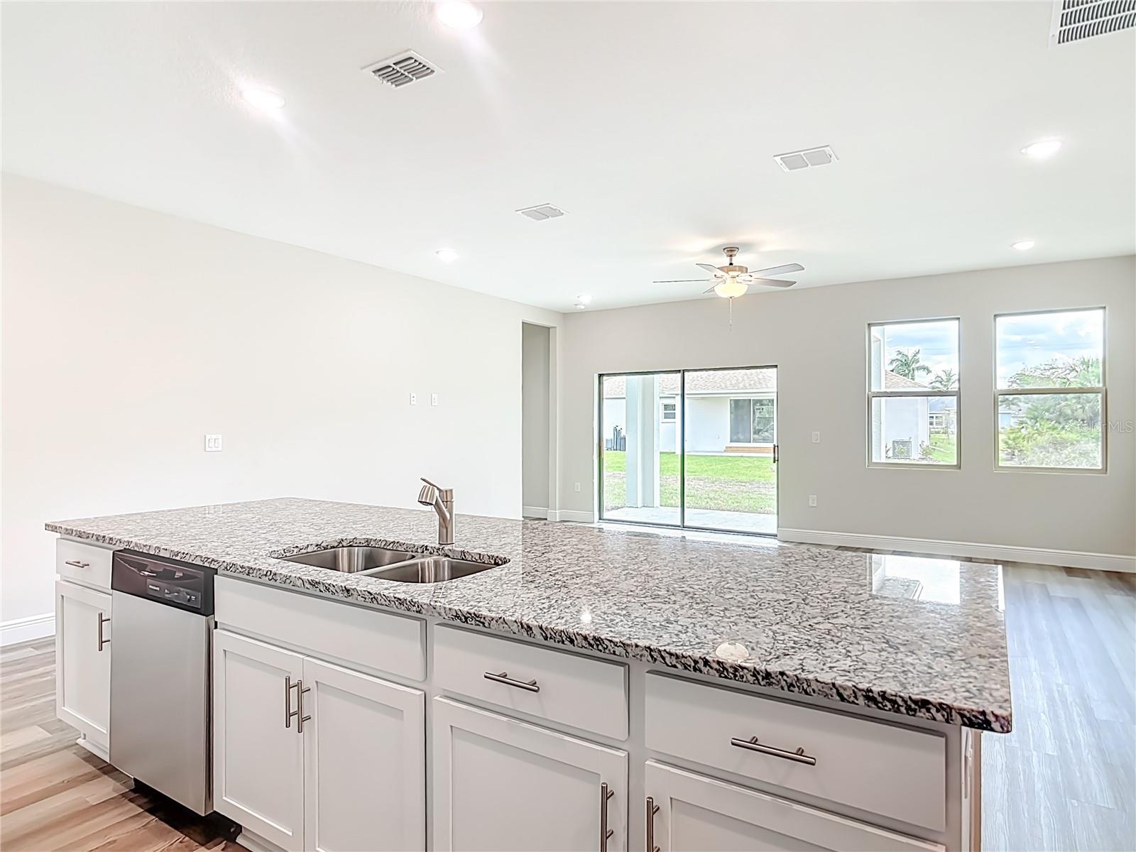3008 BREWSTER RD — photo 11