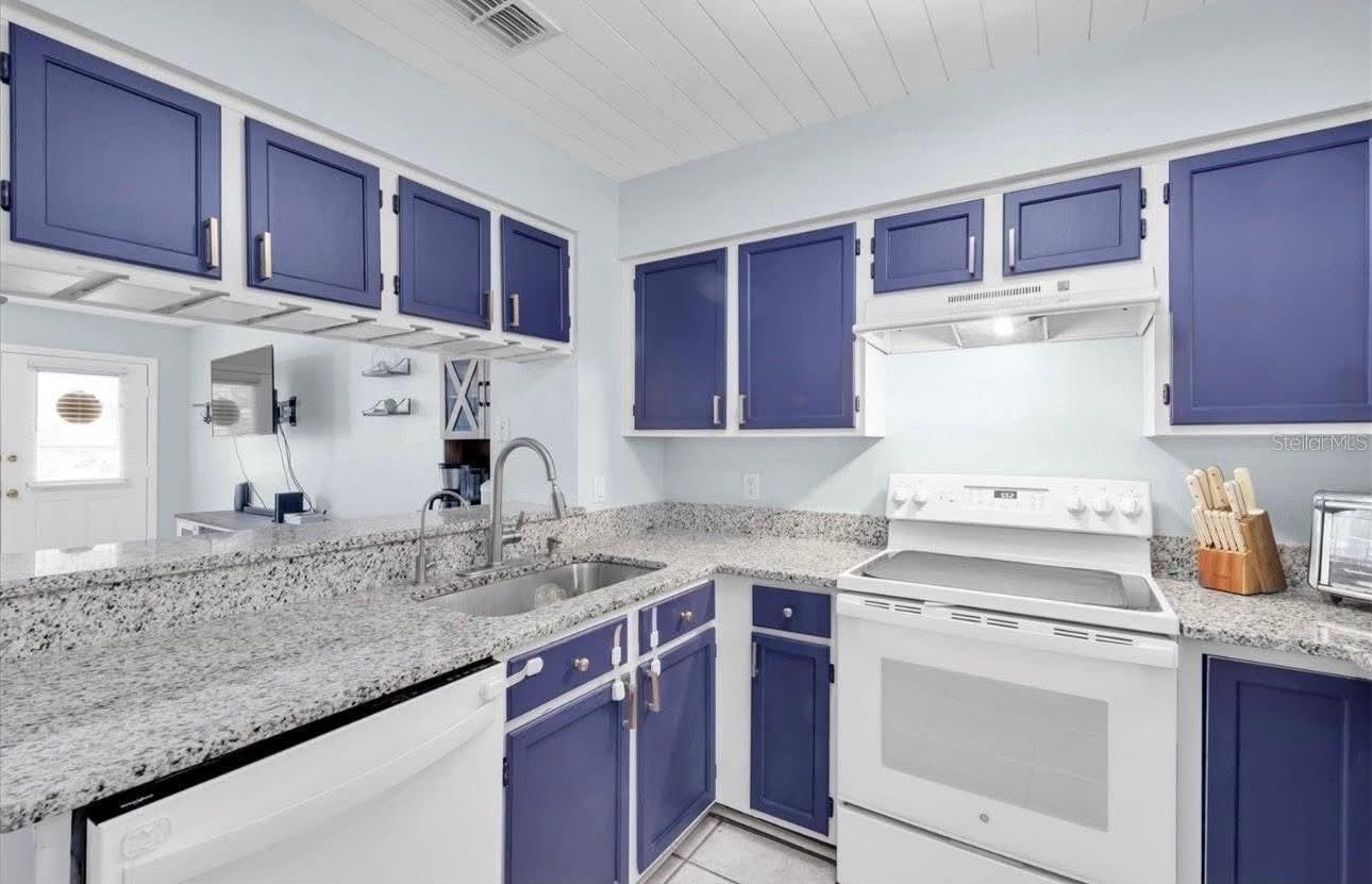 11338 STRATTON PARK DR — photo 4
