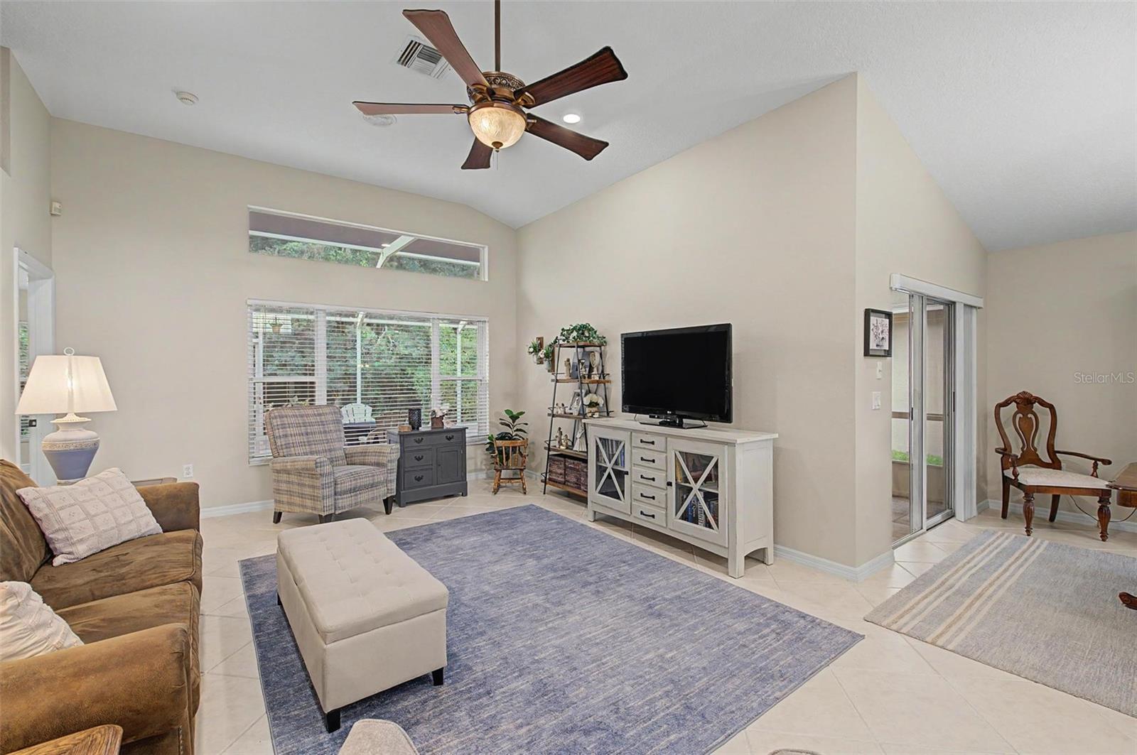 1808 ORCHARDGROVE AVE — photo 5