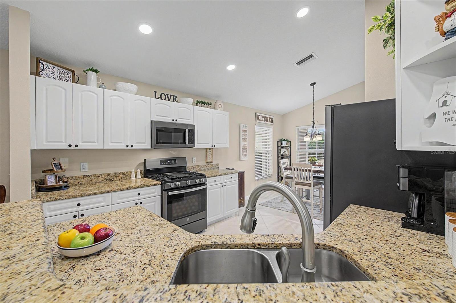 1808 ORCHARDGROVE AVE — photo 13