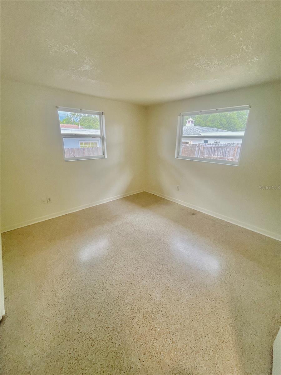 1390 SATSUMA ST — photo 15