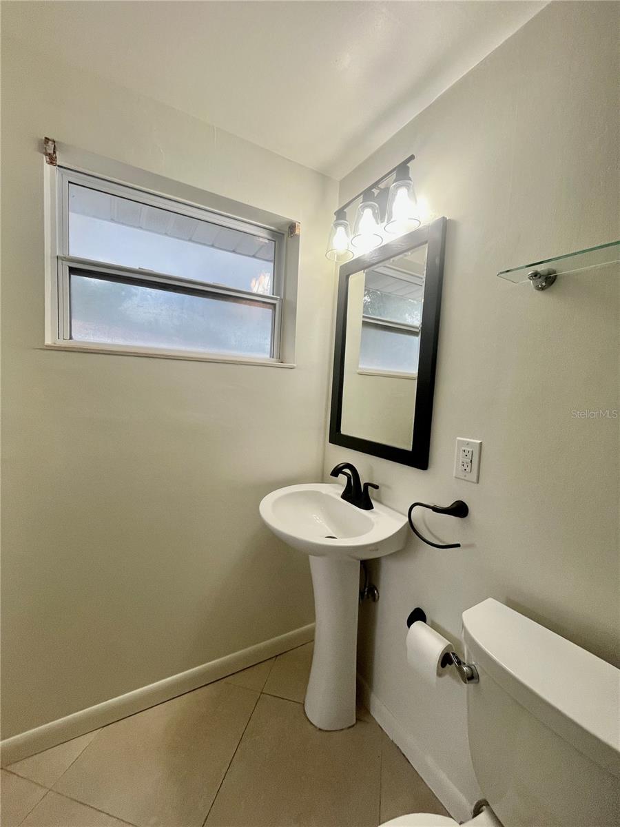 1390 SATSUMA ST — photo 12