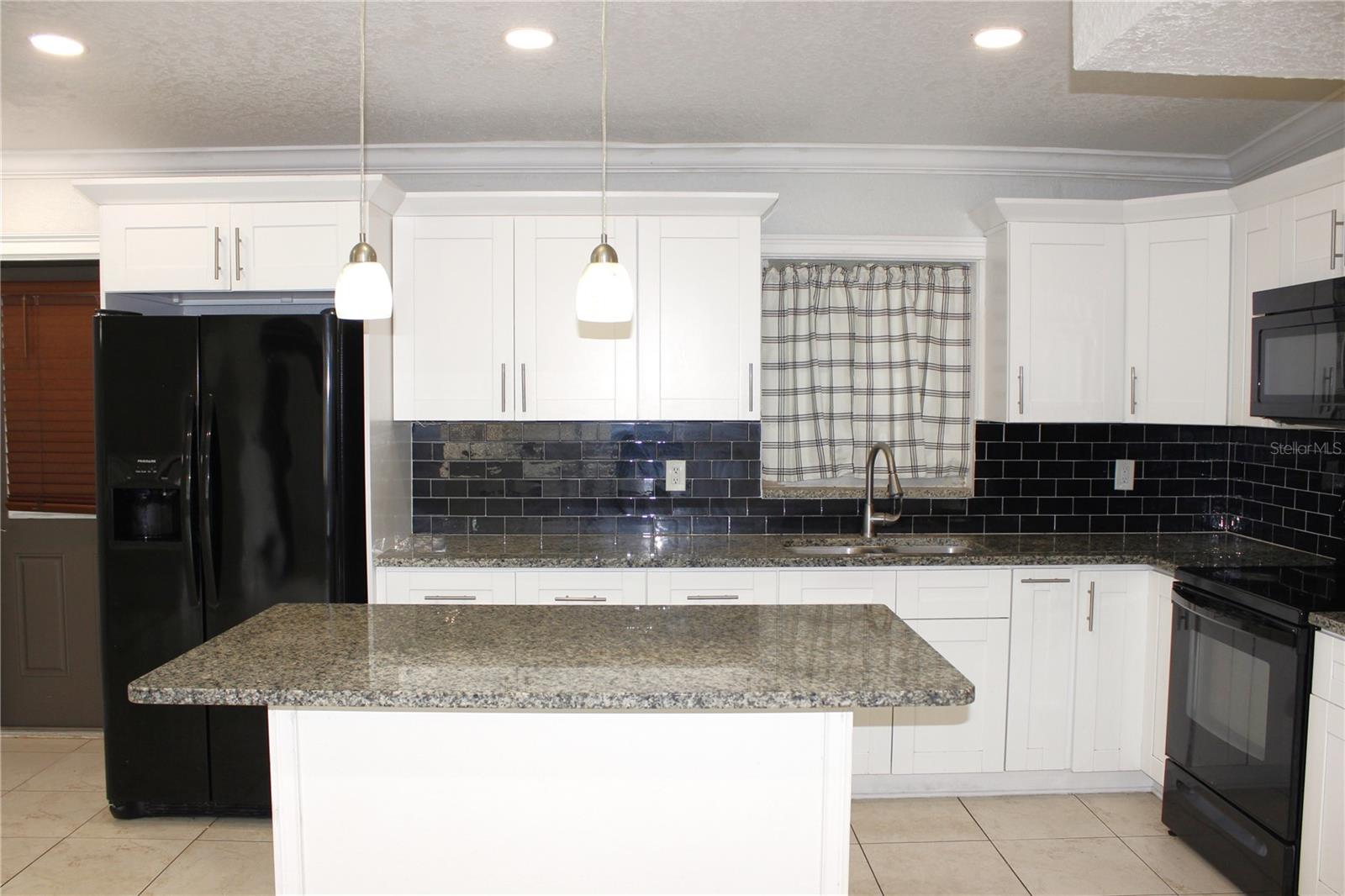 3201 RIVER GROVE DR — photo 31