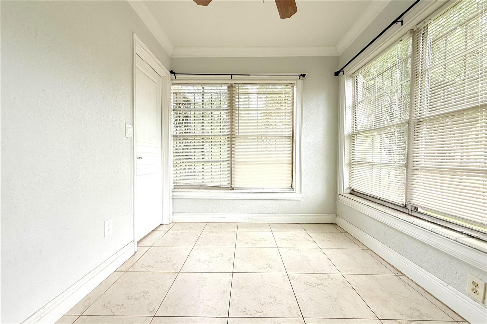 3201 RIVER GROVE DR — photo 37