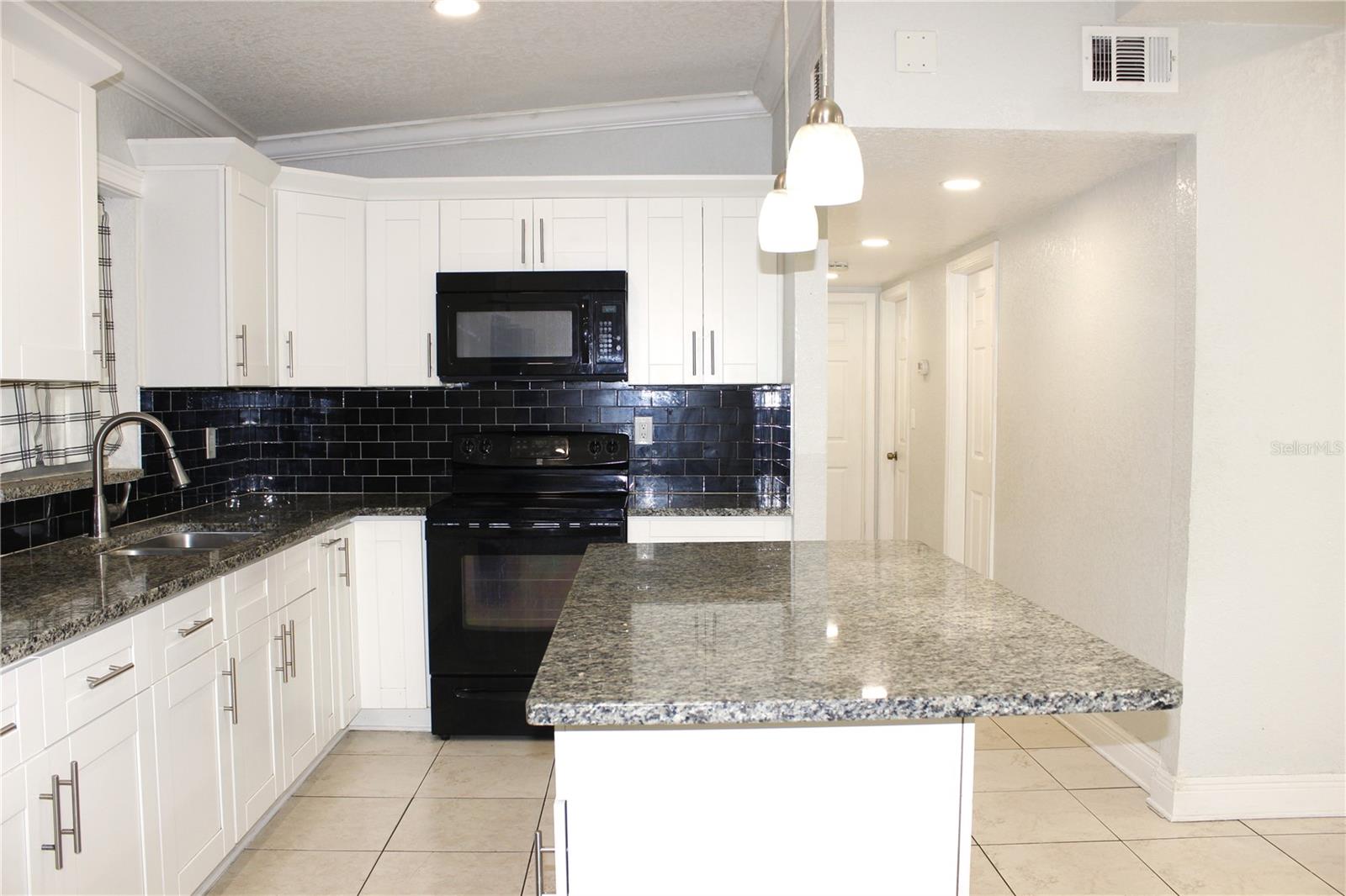 3201 RIVER GROVE DR — photo 18