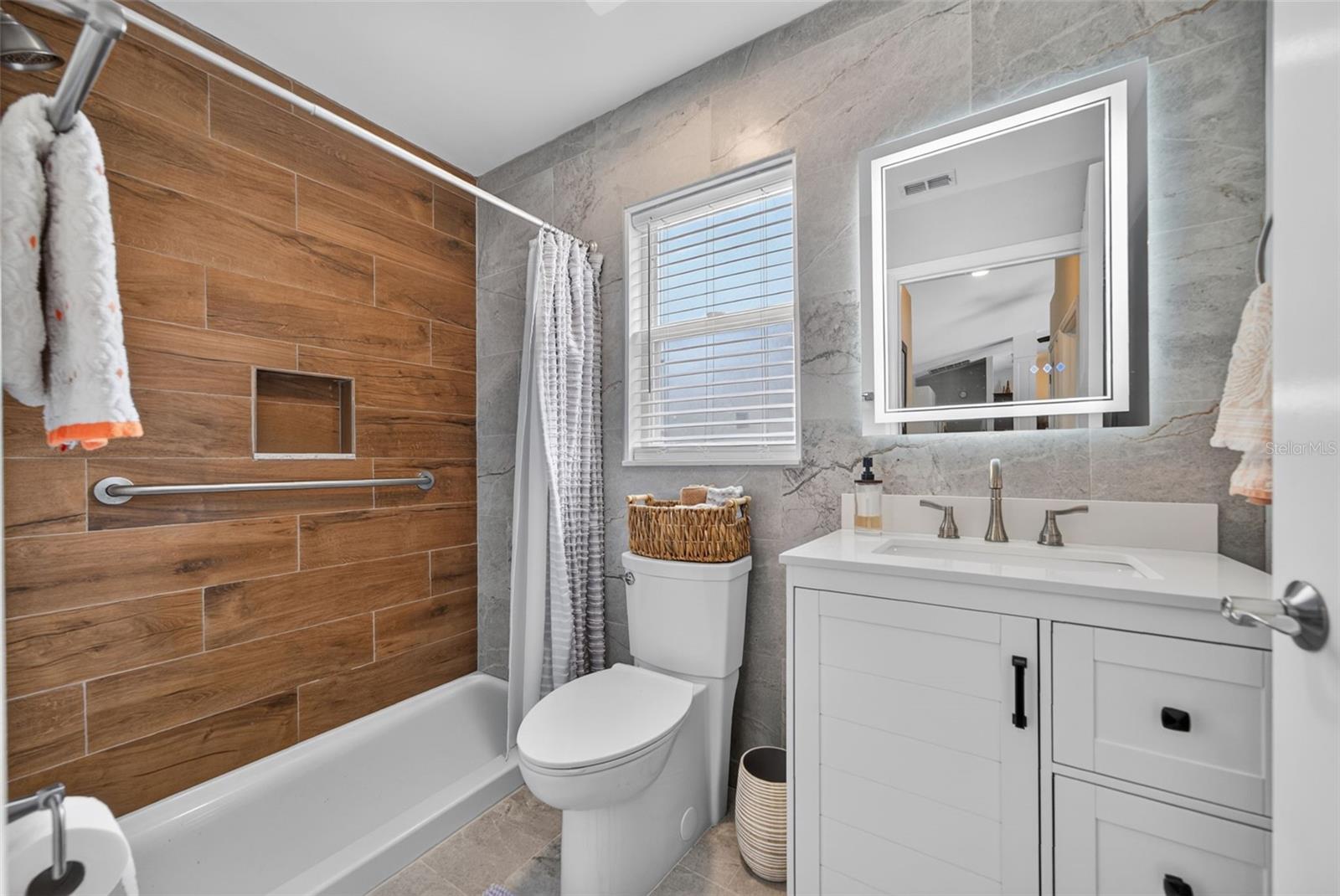 5924 JAVA PLUM LN — photo 40