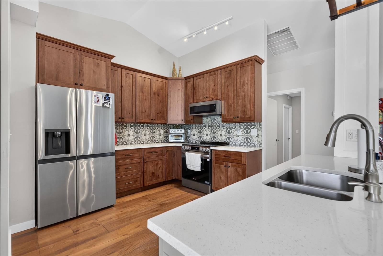 5924 JAVA PLUM LN — photo 17