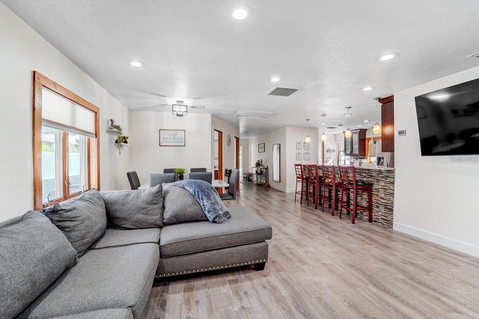 2598 WOOD ST — photo 23