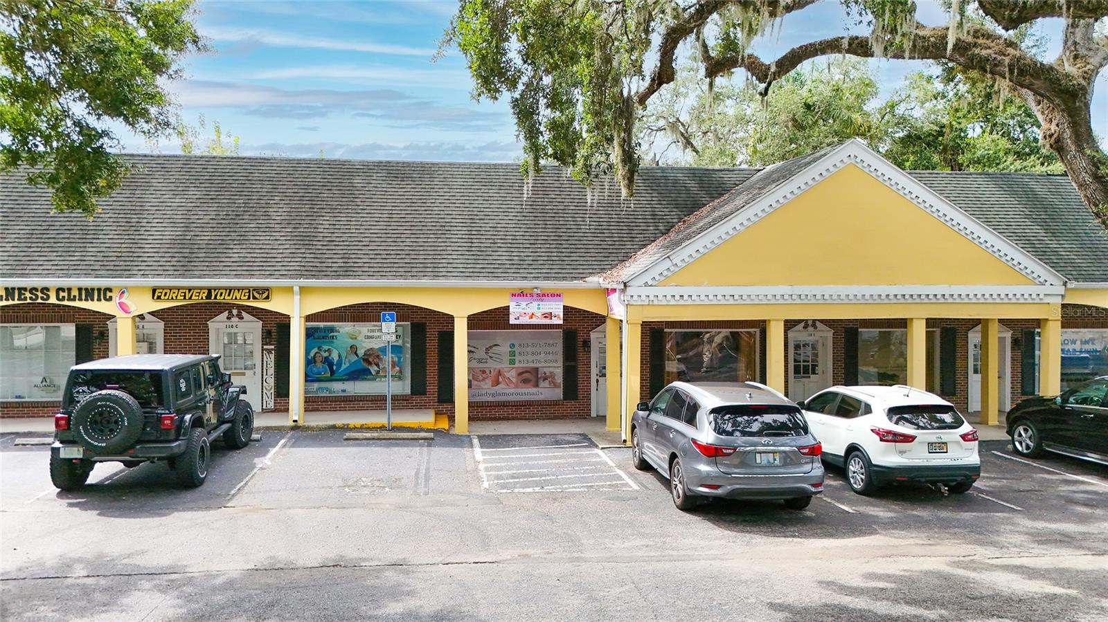 110 LITHIA PINECREST RD #D — photo 5