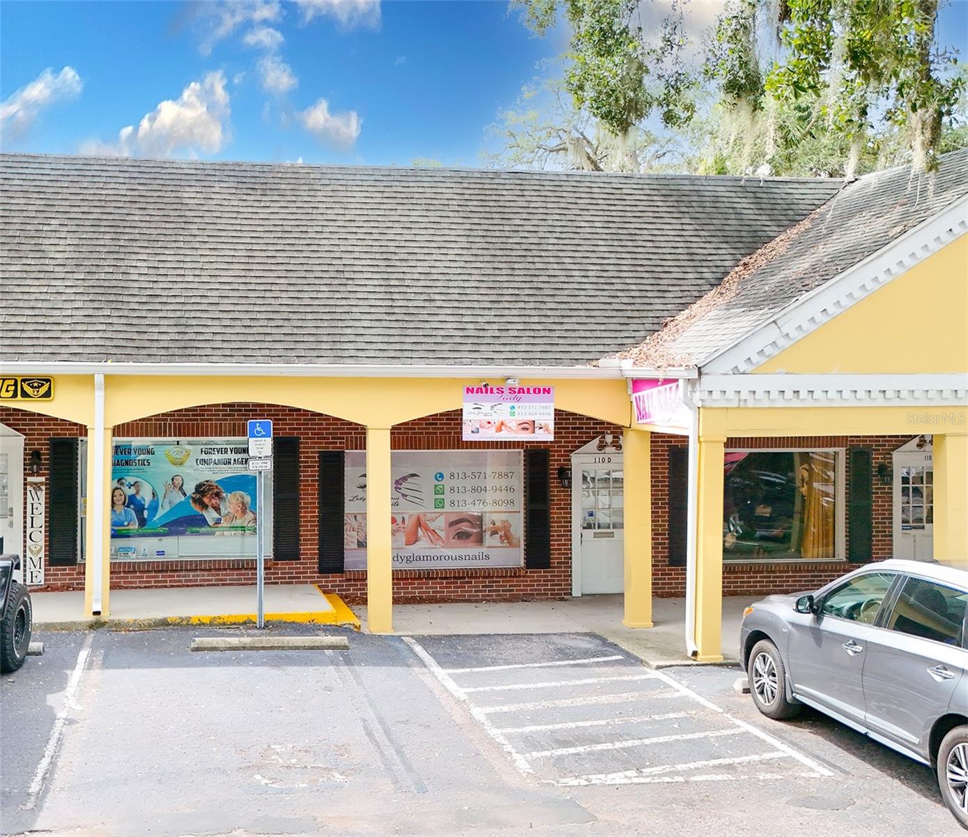 110 LITHIA PINECREST RD #D — photo 4